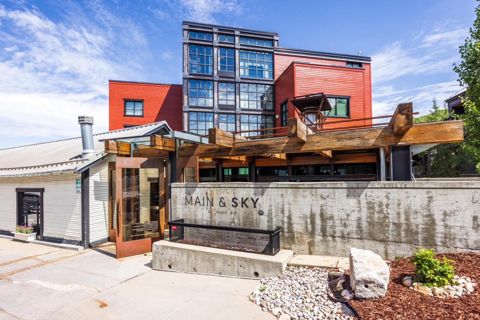 Main & Sky Villa Park City Exteriör bild